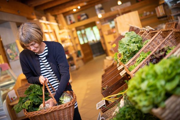 Ab-Hof-Obst- und Gemüseverkauf