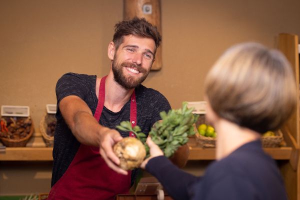 Ab-Hof-Obst- und Gemüseverkauf