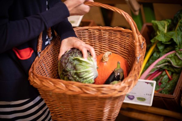 Ab-Hof-Obst- und Gemüseverkauf