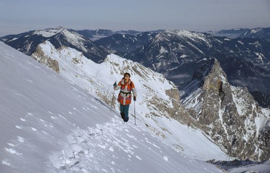 Wanderer zum Gipfel des großen Buchsteins