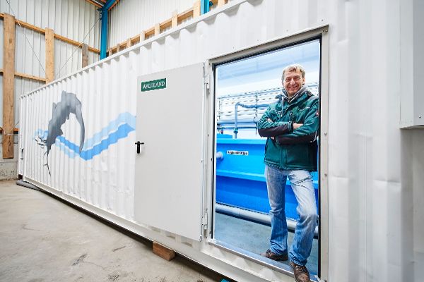  Container circulation system