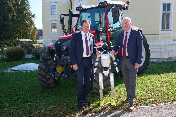 Bei der Pressekonferenz KI in der Landwirtschaft in Wieselburg wurde gezeigt, wie moderne Technologien die österreichische Landwirtschaft stärken