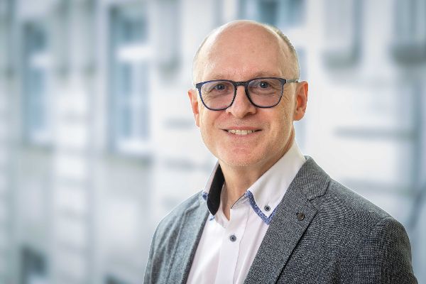 Abteilungsleiter Magister Doktor Roland Ferth