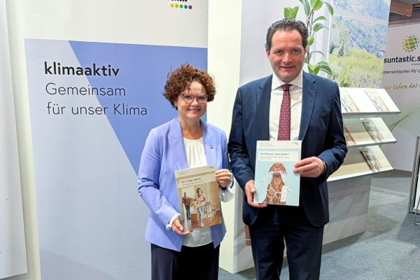 Zehetner und Totschnig bei der Energiesparmesse Wels