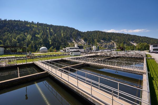 Sewage treatment plant - cleanliness association
