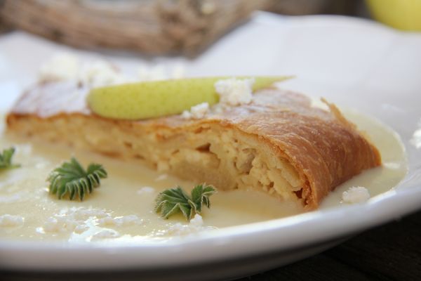 Topfenstrudel