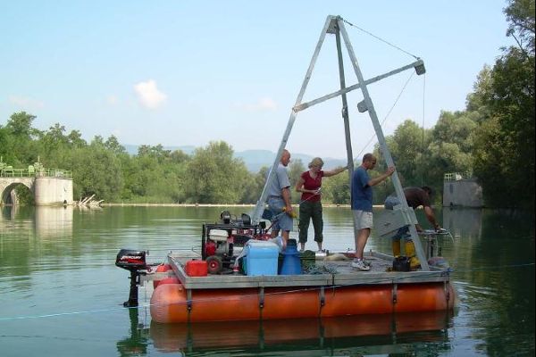 Probenahme am Wasser