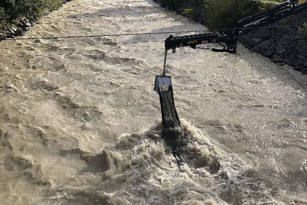 Geschiebemessung mit Fangkorb, Falkensteinsteg/Drau