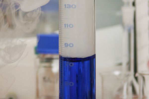 Organische Chemikalien in einem Labor