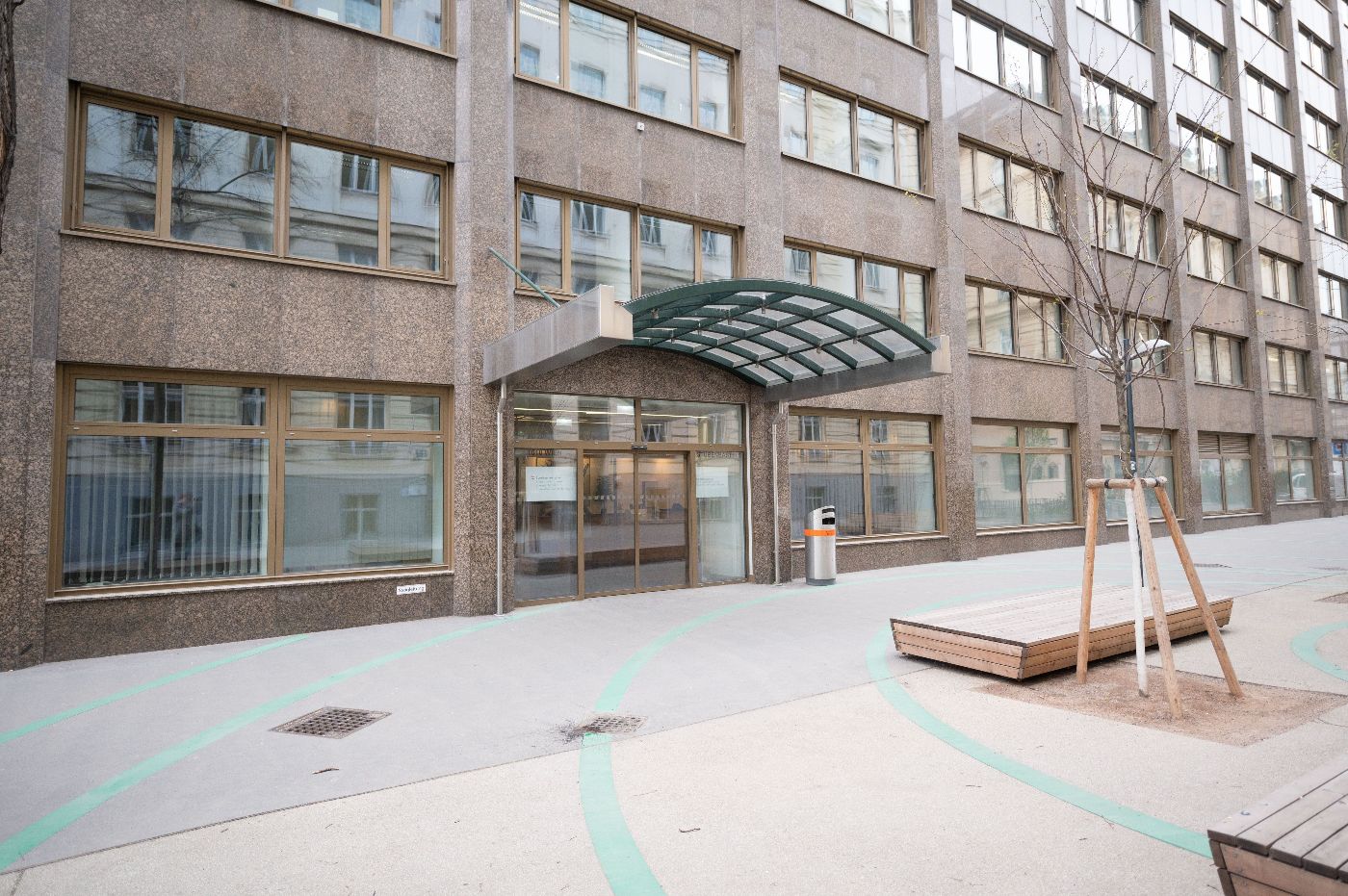 Standort Stubenbastei - Eingang Aussenansicht