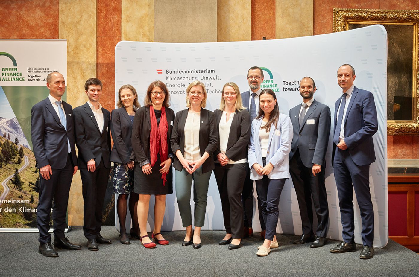 Das Team von Green Alliance im BMK mit der Ministerin Leonore Gewessler