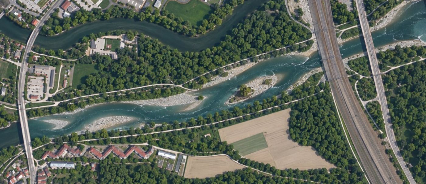 KI generiertes Bild welches die Traun von oben zeigt.