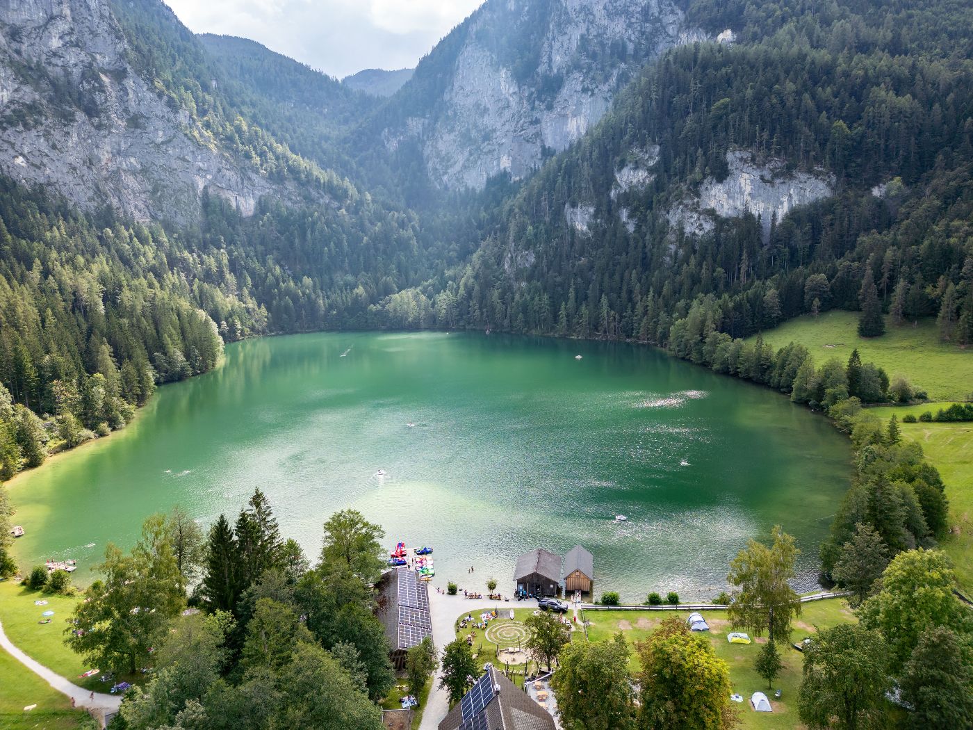 Drohnenaufnahme des Gleinkersee.