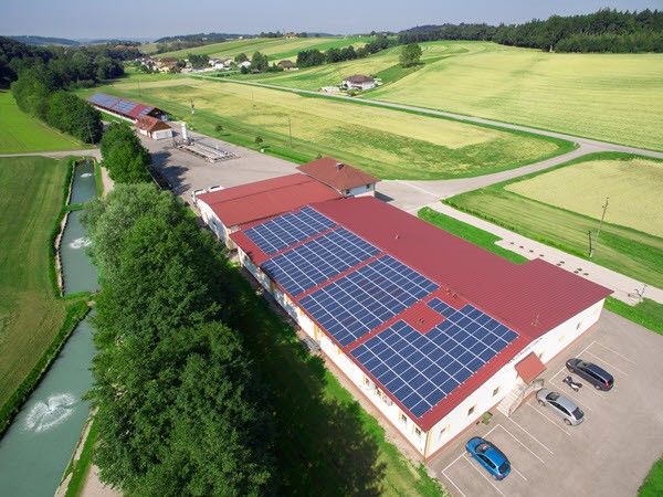  Operation with photovoltaic system