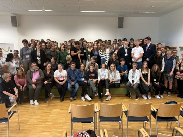 Schulen Klimakonferenz Gruppenfoto