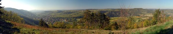 Panorama Blick vom Waldlehrpfad nach Schönberg