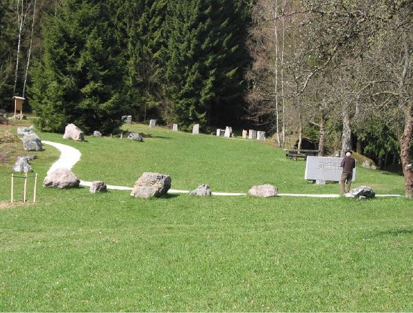 Steinlehrpfad