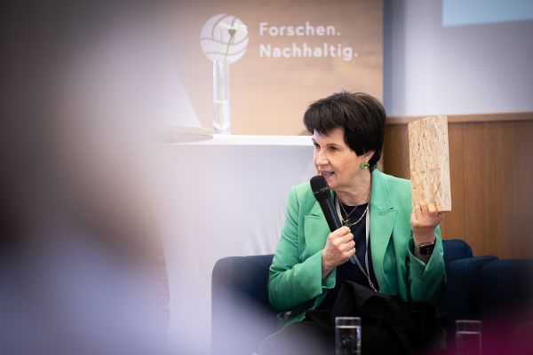 Rektorin Schulev-Steindl beim Tag der Ressortforschung 2025