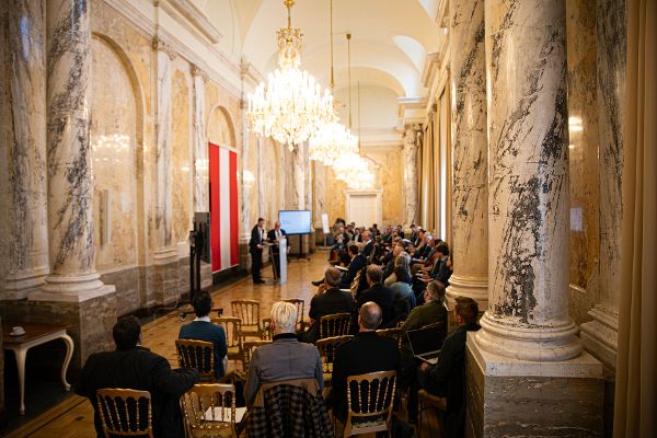 Überblick über den Saal