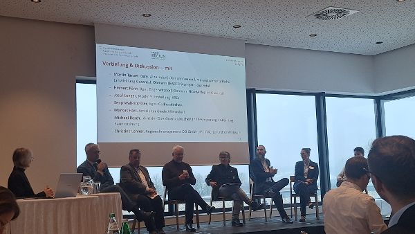 Podiumsdiskussion Teilnehmende 