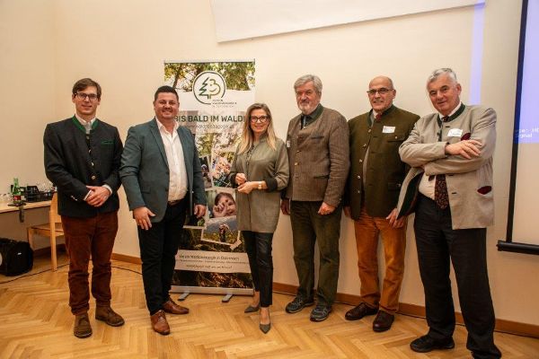 Gruppenfoto beim Waldpädagogik-Kongress 2025