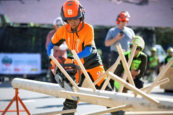 Team Japan Yui Muto beim Entasten