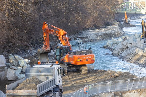 Baustelle Hochwasserschutz Isel