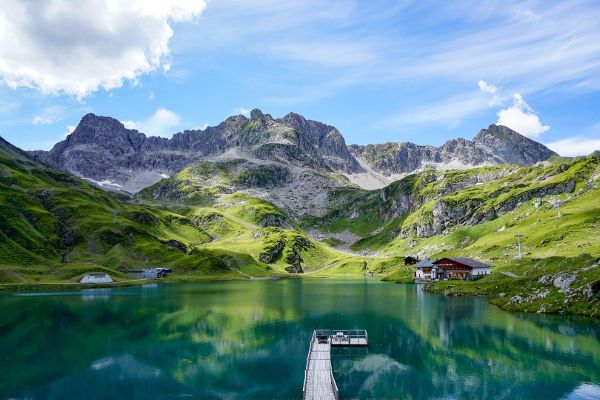 Vierter Platz des Fotowettbewerbs mit dem Foto Zürersee, Spiegel der Alpen