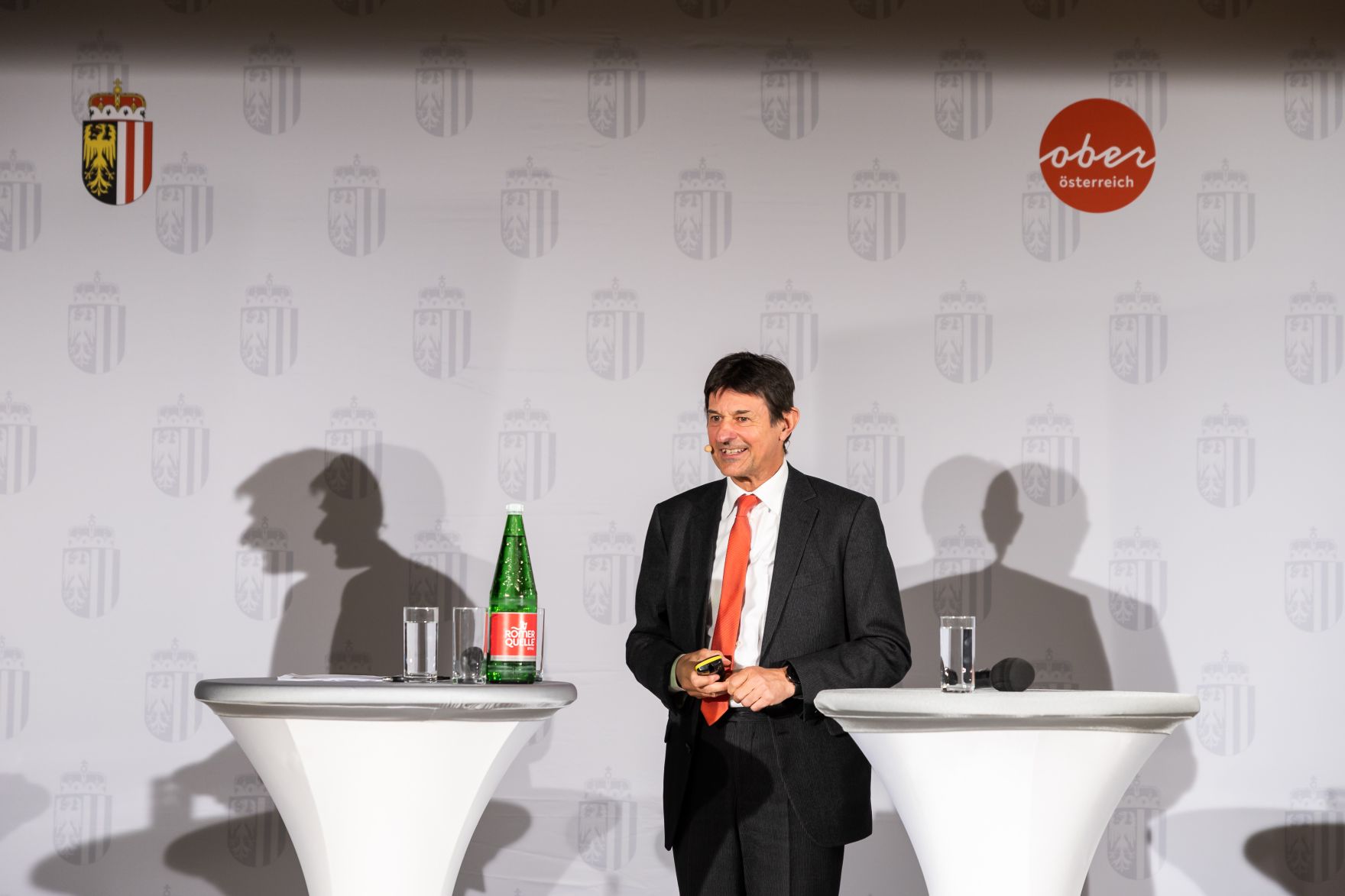 bml-24-11-2022-00853138.jpg Im Zuges seines Besuchs der Agraria Wels, der internationalen Fachmesse für Landwirtschaft, zeichnete Landwirtschaftsminister Norbert Totschnig Top-Betriebe mit AMA-Hoftafeln und landwirtschaftliche Innovationen mit dem „Agrarfuchs“ aus.