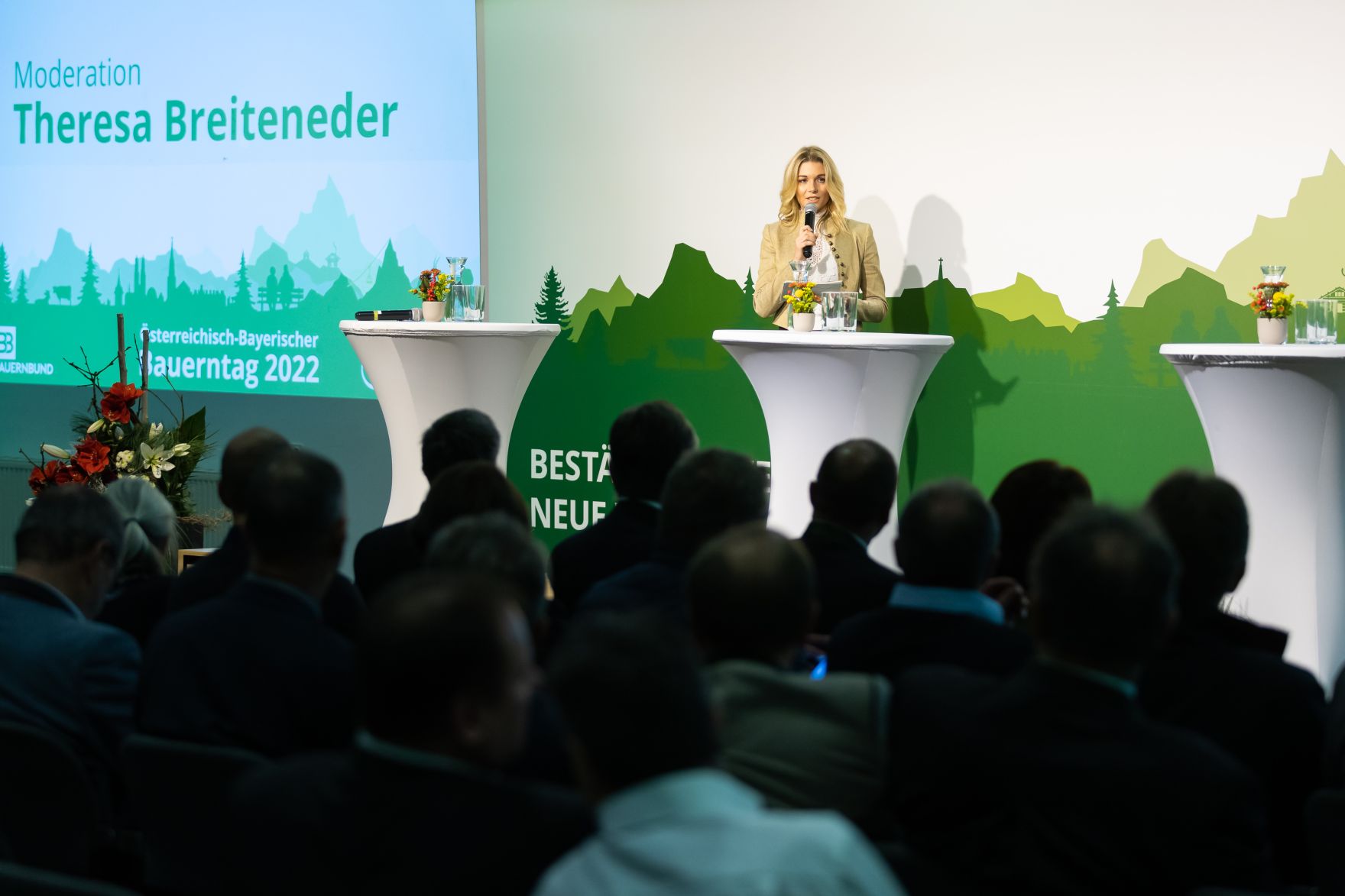 bml-26-11-2022-00033464.jpg Am 25.11.2022 besuchte Bundesminister Norbert Totschnig, im Rahmen der Versorgungssicherheitstour, land- und forstwirtschaftliche Betriebe sowie BranchenvertreterInnen in Oberösterreich.