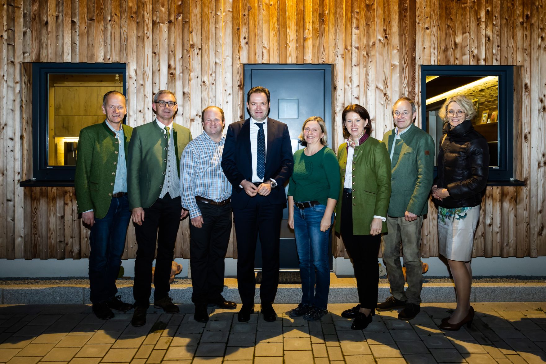 bml-26-11-2022-00874912.jpg Am 25.11.2022 besuchte Bundesminister Norbert Totschnig, im Rahmen der Versorgungssicherheitstour, land- und forstwirtschaftliche Betriebe sowie BranchenvertreterInnen in Oberösterreich.