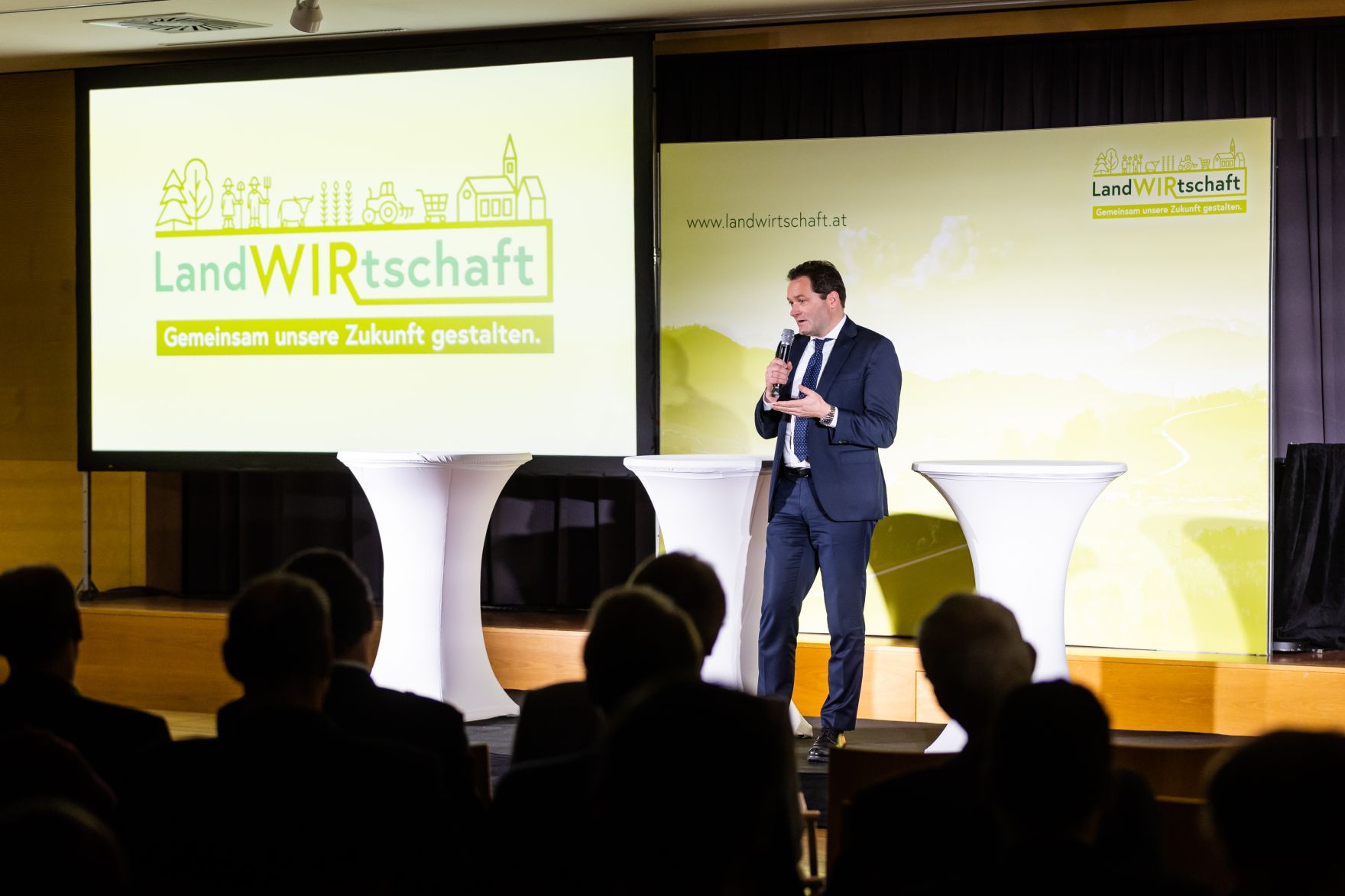 bml-26-11-2022-00955077.jpg In Oberösterreich diskutierte Bundesminister Norbert Totschnig mit Expertinnen und Experten über die Inhalte der neuen GAP sowie die Sicherstellung der Versorgungssicherheit.