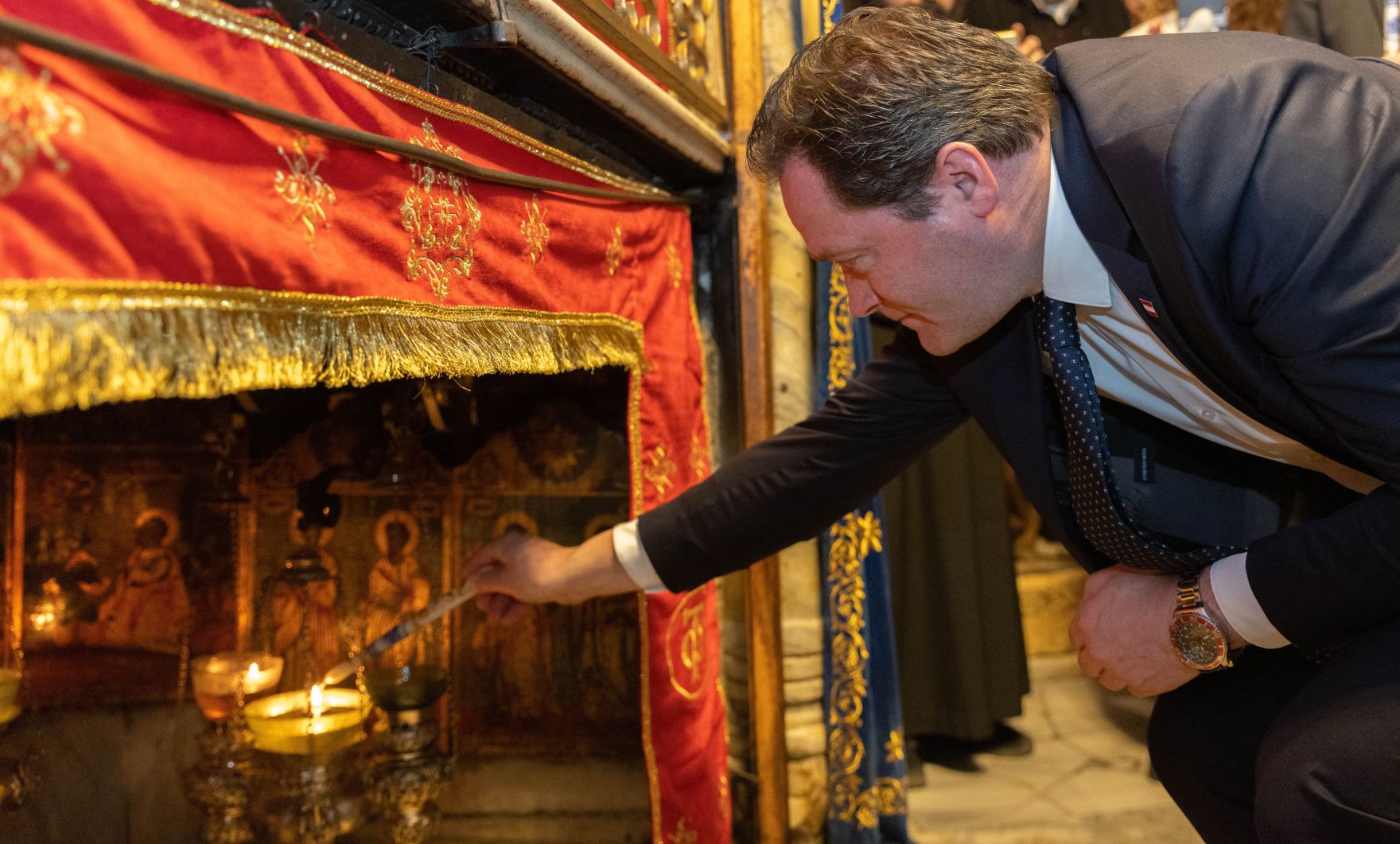 1_Bethlehem BML.jpg Im Rahmen seiner Arbeitsreise nach Israel besuchte Landwirtschaftsminister Norbert Totschnig die Geburtskirche in Bethlehem.