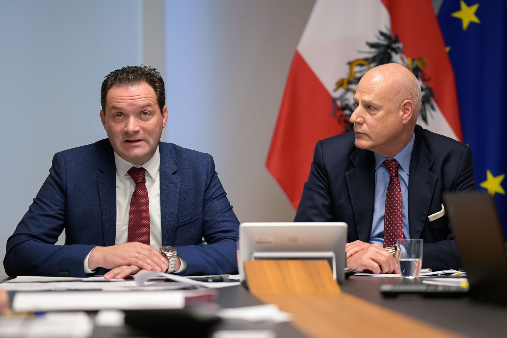 _MGR7156.jpg Der Ministerrat hat am 16.11.2022 ein neues AMA-Gesetz beschlossen. Das Marketingbeitragssystem wird breit und zukunftsorientiert aufgestellt. Im Bild: Landwirtschaftsminister Norbert Totschnig und der Geschäftsführer der AMA Marketing, Michael Blass.