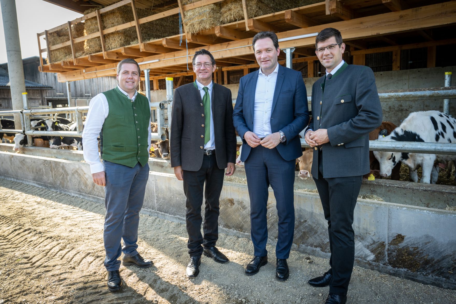 Bei einem Bundesl&auml;ndertag in K&auml;rnten besuchte Bundesminister Norbert Totschnig die HBLA Pitzelst&auml;tten, Betriebe und gab gemeinsam mit Landesrat Martin Gruber und LK K&auml;rnten Pr&auml;sident Siegfried Huber eine Pressekonferenz zu aktuellen agrarischen Themen.