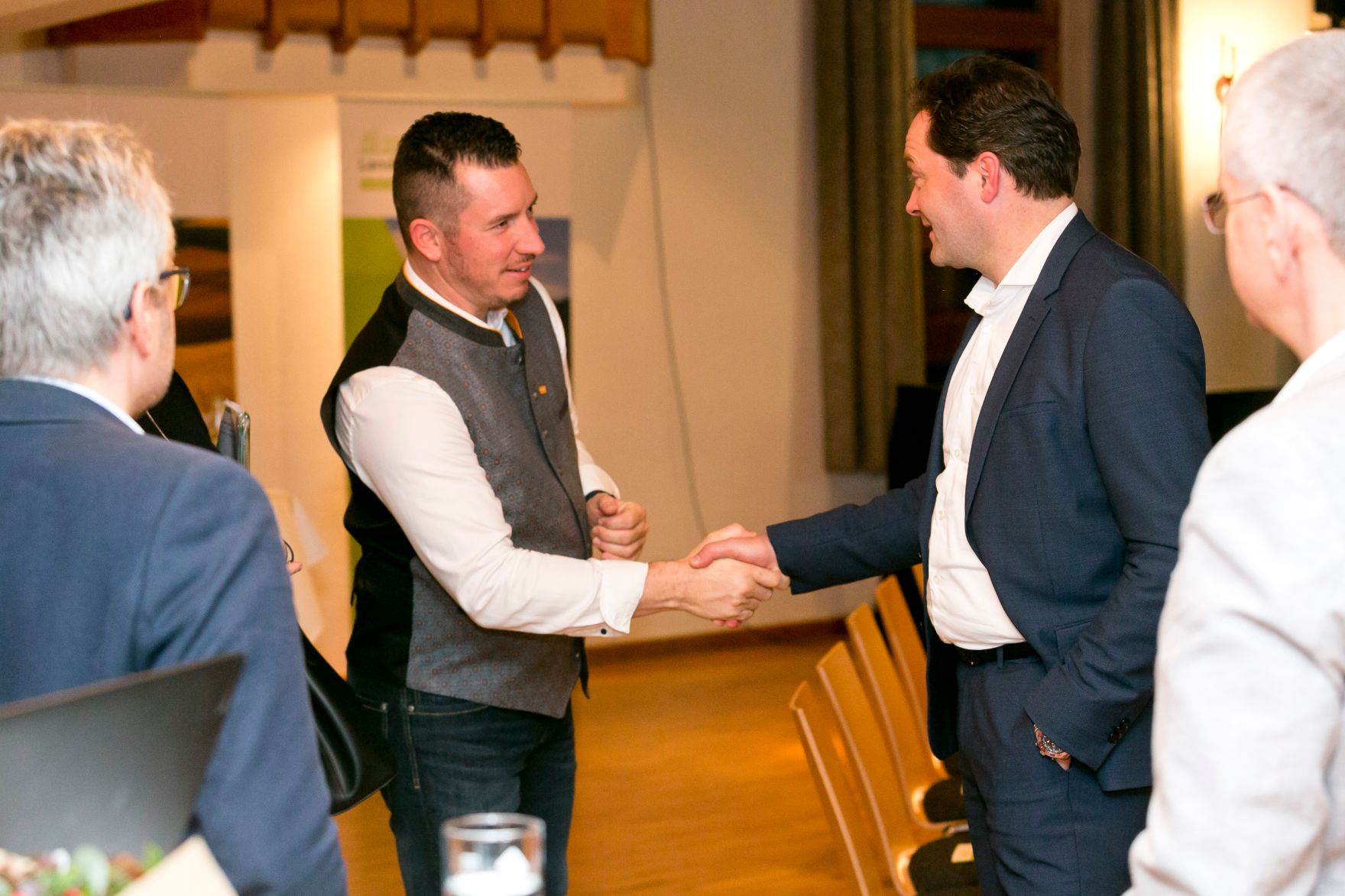 428_20221028_DM.jpg In Vorarlberg diskutierte Bundesminister Norbert Totschnig mit Landwirtschaftskammer-Präsident Josef Moosbrugger und Landwirtschaftslandesrat Christian Gantner über die Inhalte der neuen GAP sowie die Sicherstellung der Versorgungssicherheit