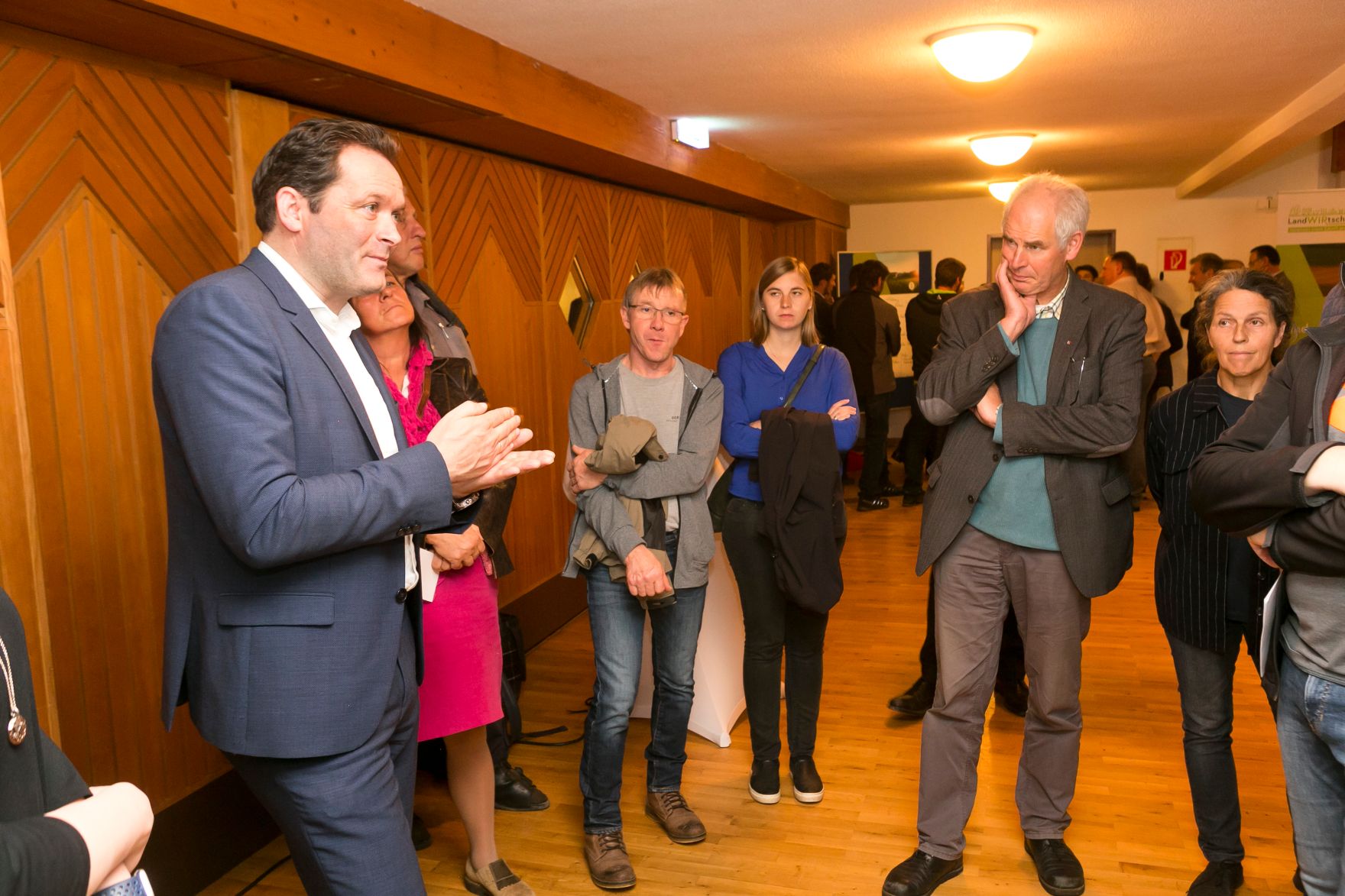 585_20221028_DM.jpg In Vorarlberg diskutierte Bundesminister Norbert Totschnig mit Landwirtschaftskammer-Präsident Josef Moosbrugger und Landwirtschaftslandesrat Christian Gantner über die Inhalte der neuen GAP sowie die Sicherstellung der Versorgungssicherheit