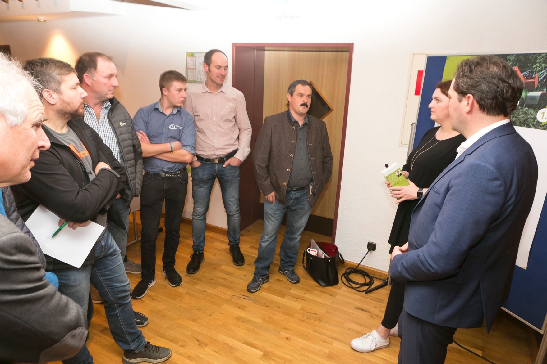 590_20221028_DM.jpg In Vorarlberg diskutierte Bundesminister Norbert Totschnig mit Landwirtschaftskammer-Präsident Josef Moosbrugger und Landwirtschaftslandesrat Christian Gantner über die Inhalte der neuen GAP sowie die Sicherstellung der Versorgungssicherheit