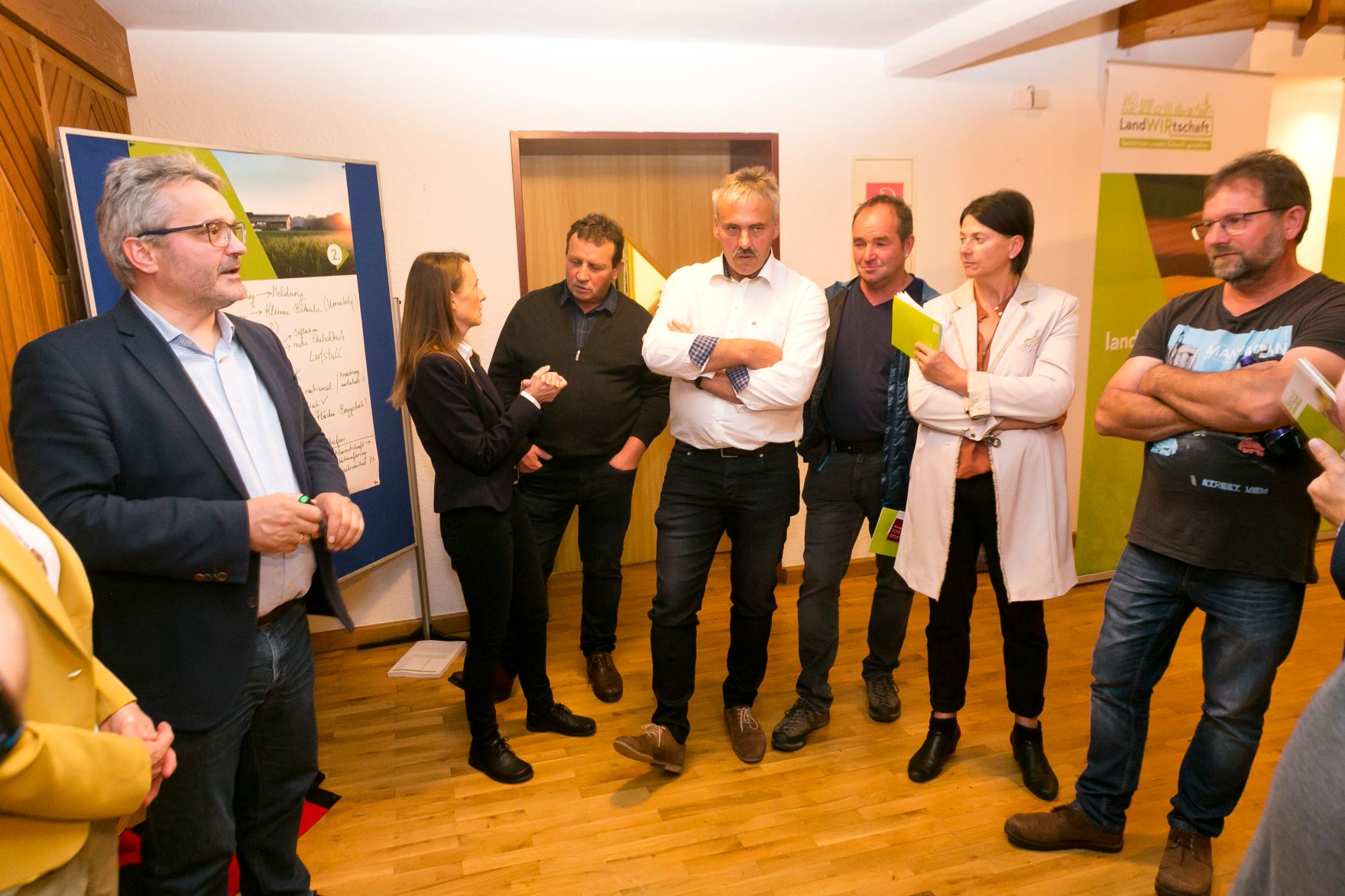 602_20221028_DM.jpg In Vorarlberg diskutierte Bundesminister Norbert Totschnig mit Landwirtschaftskammer-Präsident Josef Moosbrugger und Landwirtschaftslandesrat Christian Gantner über die Inhalte der neuen GAP sowie die Sicherstellung der Versorgungssicherheit