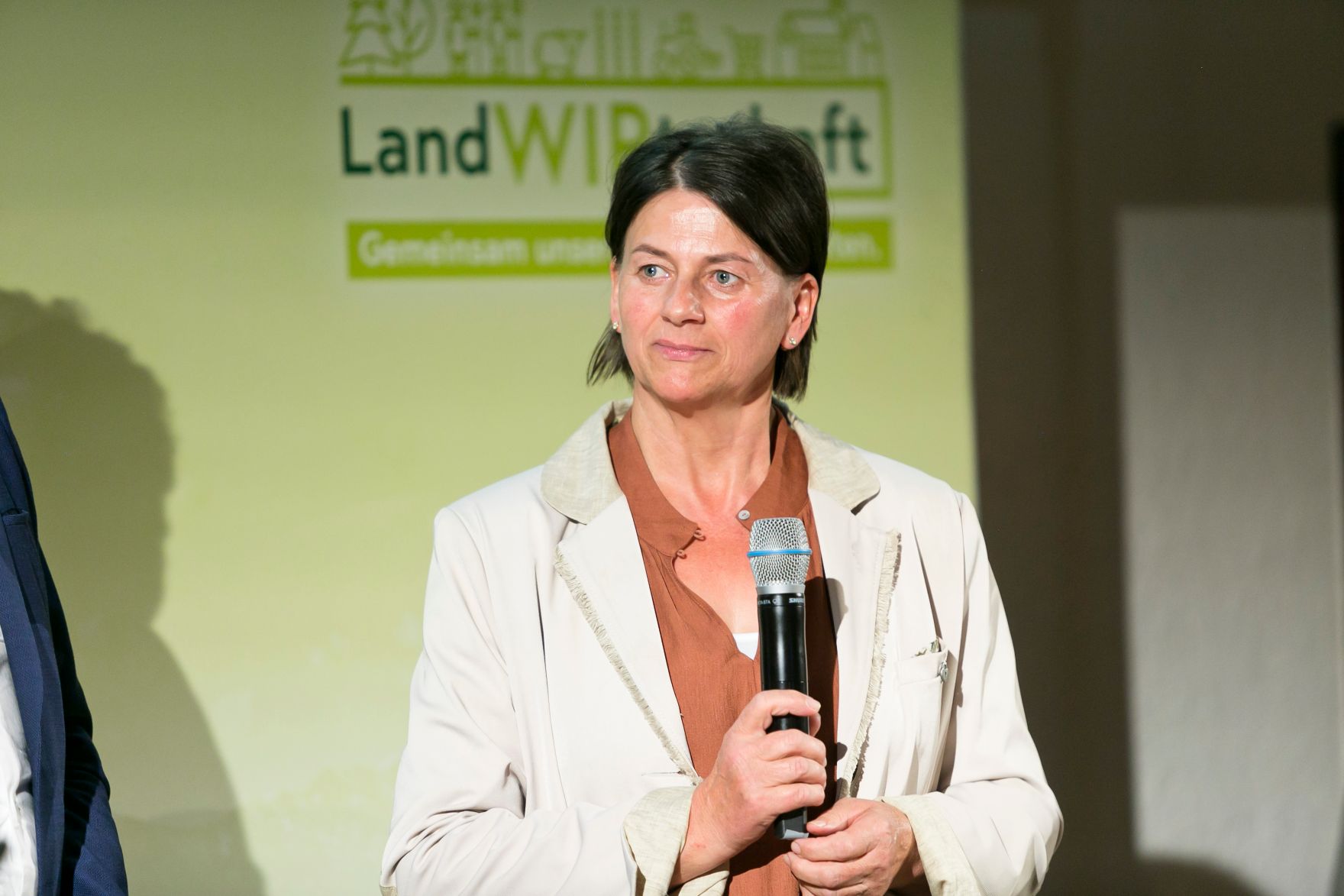 642_20221028_DM.jpg In Vorarlberg diskutierte Bundesminister Norbert Totschnig mit Landwirtschaftskammer-Präsident Josef Moosbrugger und Landwirtschaftslandesrat Christian Gantner über die Inhalte der neuen GAP sowie die Sicherstellung der Versorgungssicherheit