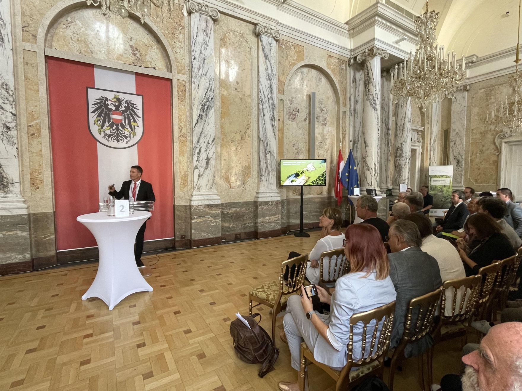 Zur Feier der 40 Jahre Ramsar Konvention in &Ouml;sterreich lud Herr Bundesminister Norbert Totschnig im Marmorsaal im Regierungsgeb&auml;ude ein.