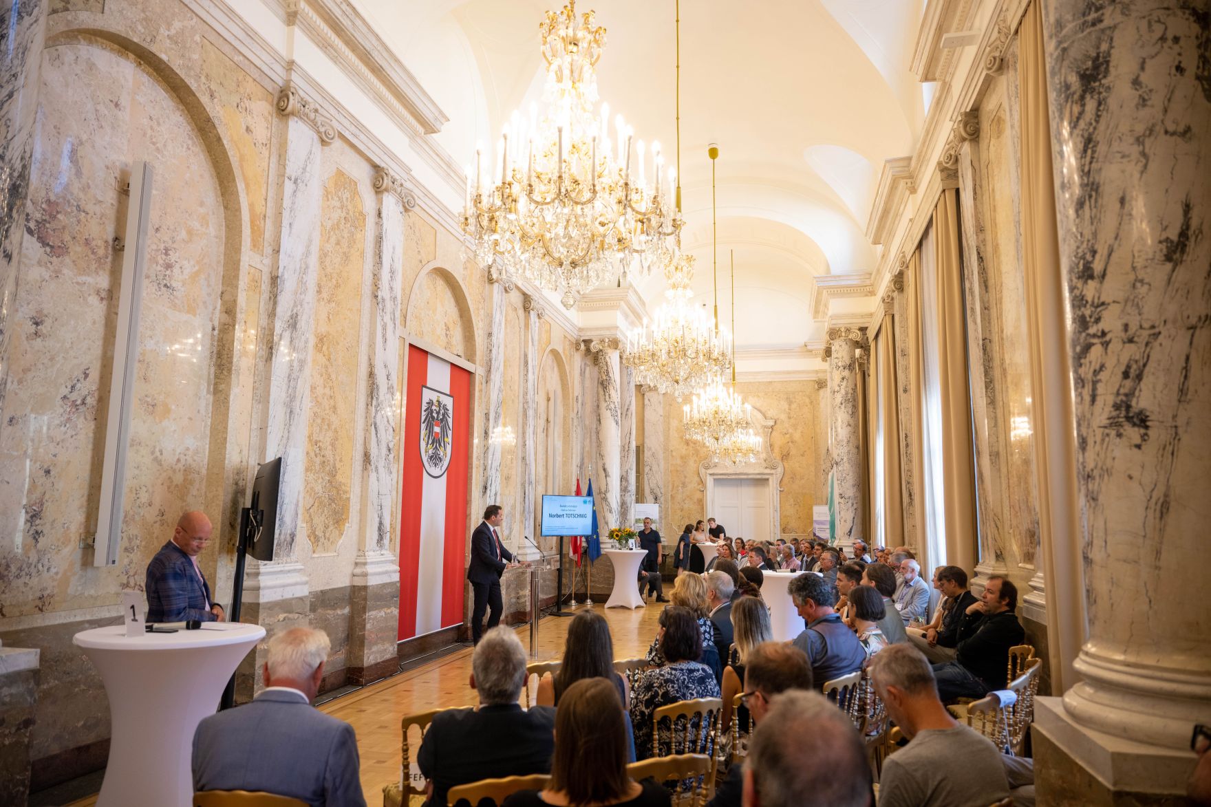 RHP_8808.jpg Zur Feier der 40 Jahre Ramsar Konvention in Österreich lud Herr Bundesminister Norbert Totschnig im Marmorsaal im Regierungsgebäude ein.