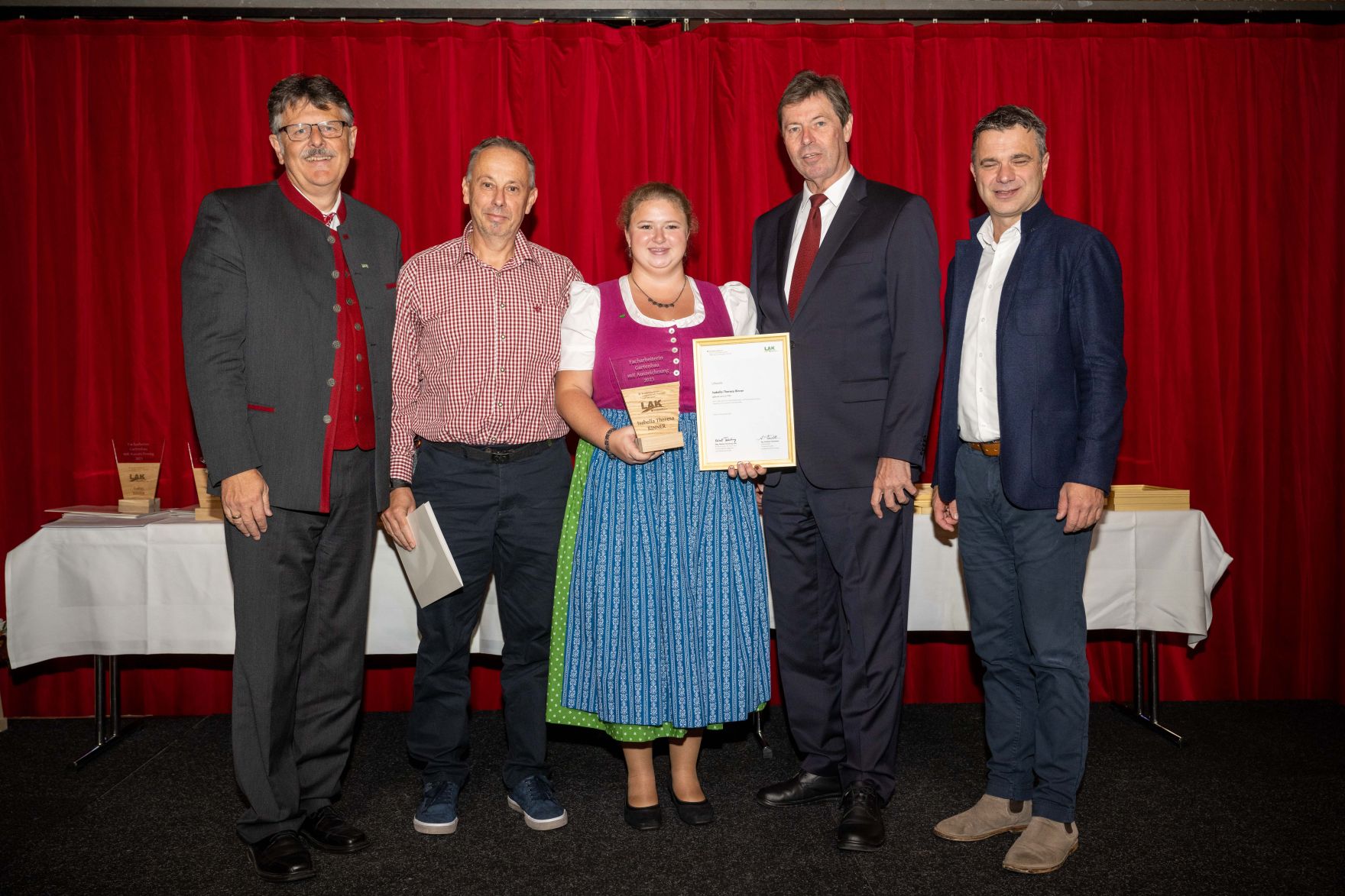RHP_1096.jpg In Vertretung des Herrn Bundesminister Norbert Totschnig besuchte Herr Generalsekretär Günther Liebl die Ehrungsfeier für ausgezeichnete Lehrlinge in der Landwirtschaft in Salzburg.