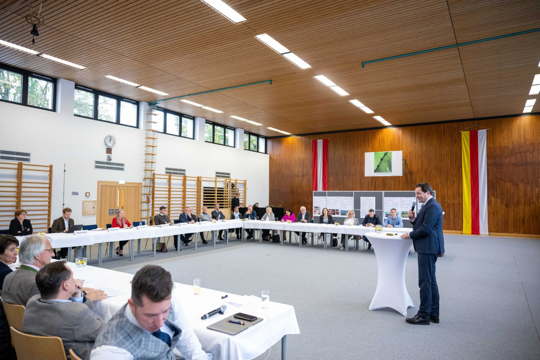 Im Rahmen der RegionIMpuls-Tour besuchte Herr Bundesminister Norbert Totschnig die HBLA Pitzelst&auml;tten in K&auml;rnten.