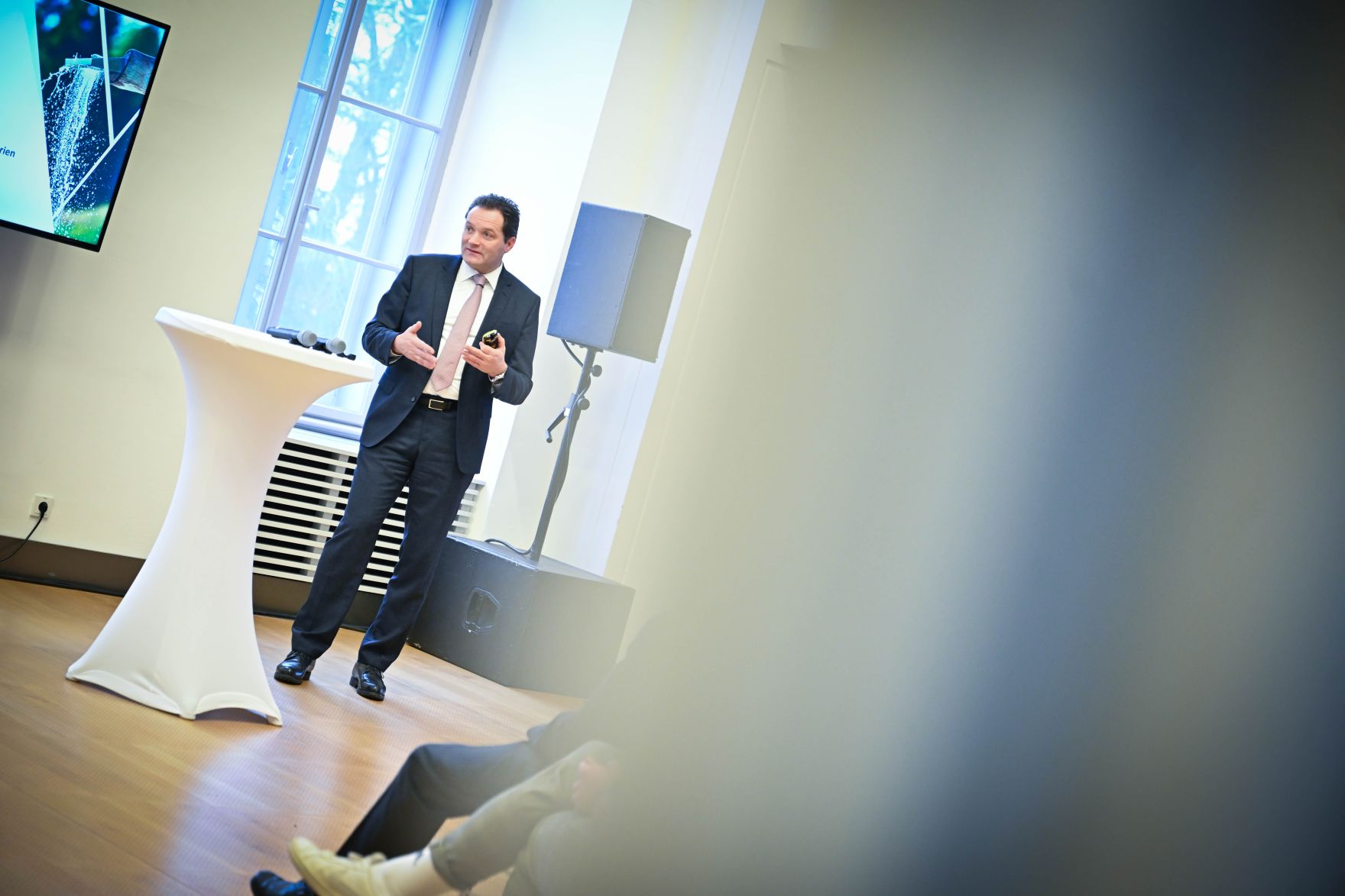 RHP_0835.jpg Im Rahmen der RegionIMpuls-Tour besuchte Herr Bundesminister Norbert Totschnig die HBLFA Francisco Josephinum in Wieselburg in Niederösterreich.
