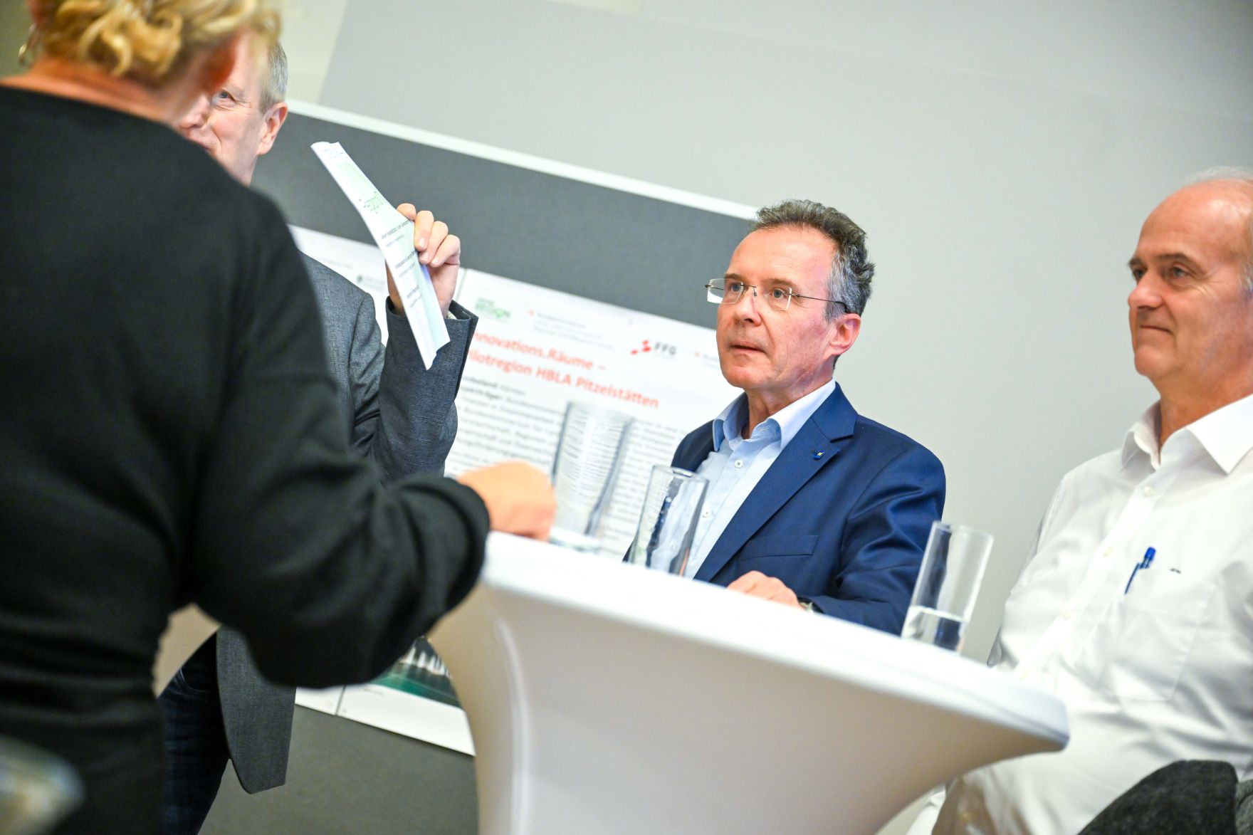 RHP_0958.jpg Im Rahmen der RegionIMpuls-Tour besuchte Herr Bundesminister Norbert Totschnig die HBLFA Francisco Josephinum in Wieselburg in Niederösterreich.