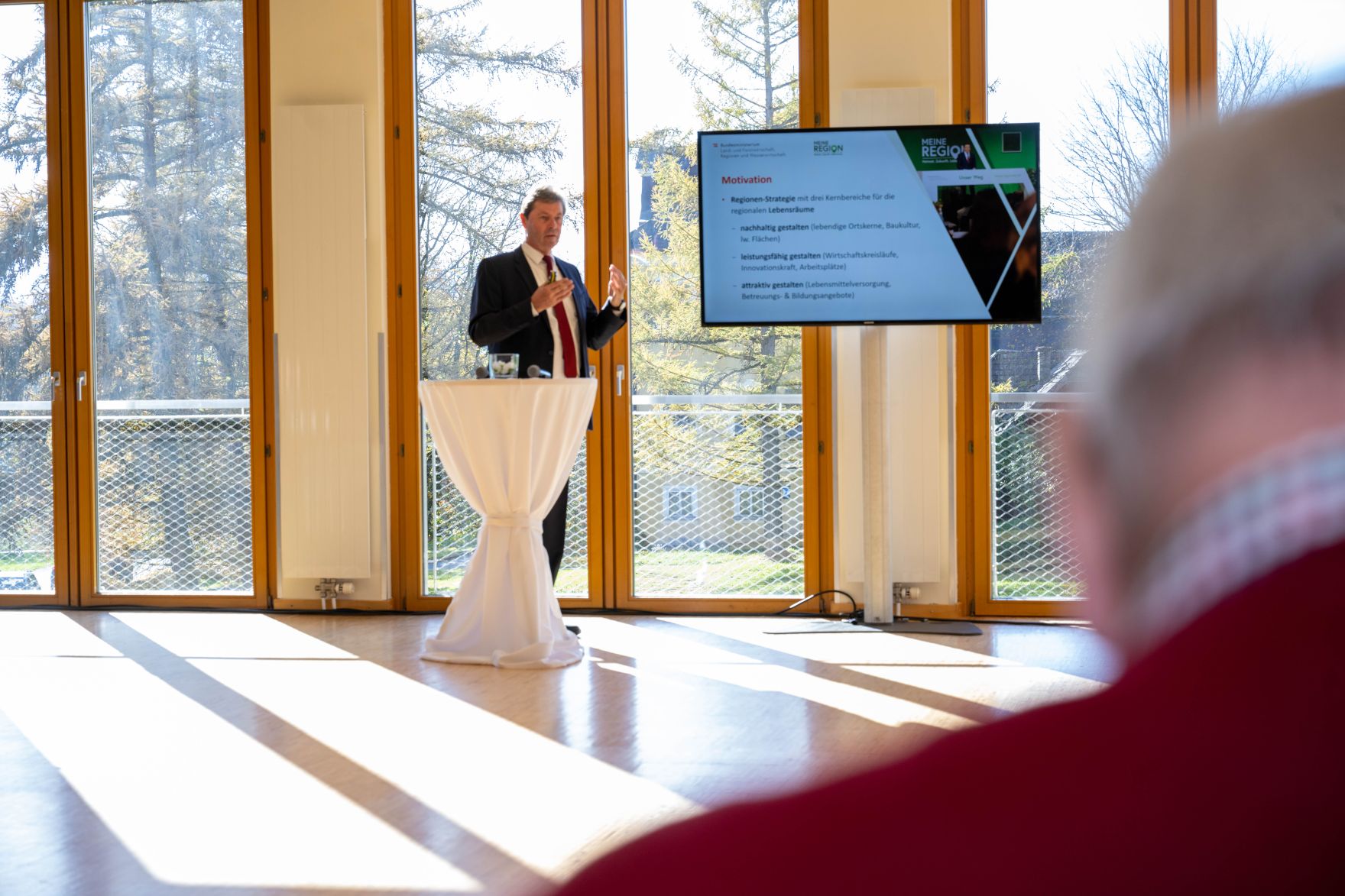 RHP_1463.jpg In Vertretung des erkrankten Herrn Bundesministers besuchte Generalsekretär Günter Liebl die RegionIMpuls-Tour in Salzburg.