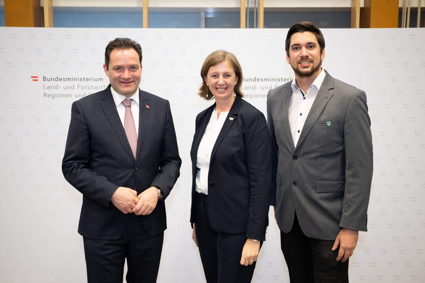 PGP_5242b.jpg Im Rahmen der RegionIMpuls-Tour besuchte Herr Bundesminister Norbert Totschnig die HLA und HBLA Bruck in der Steiermark.
