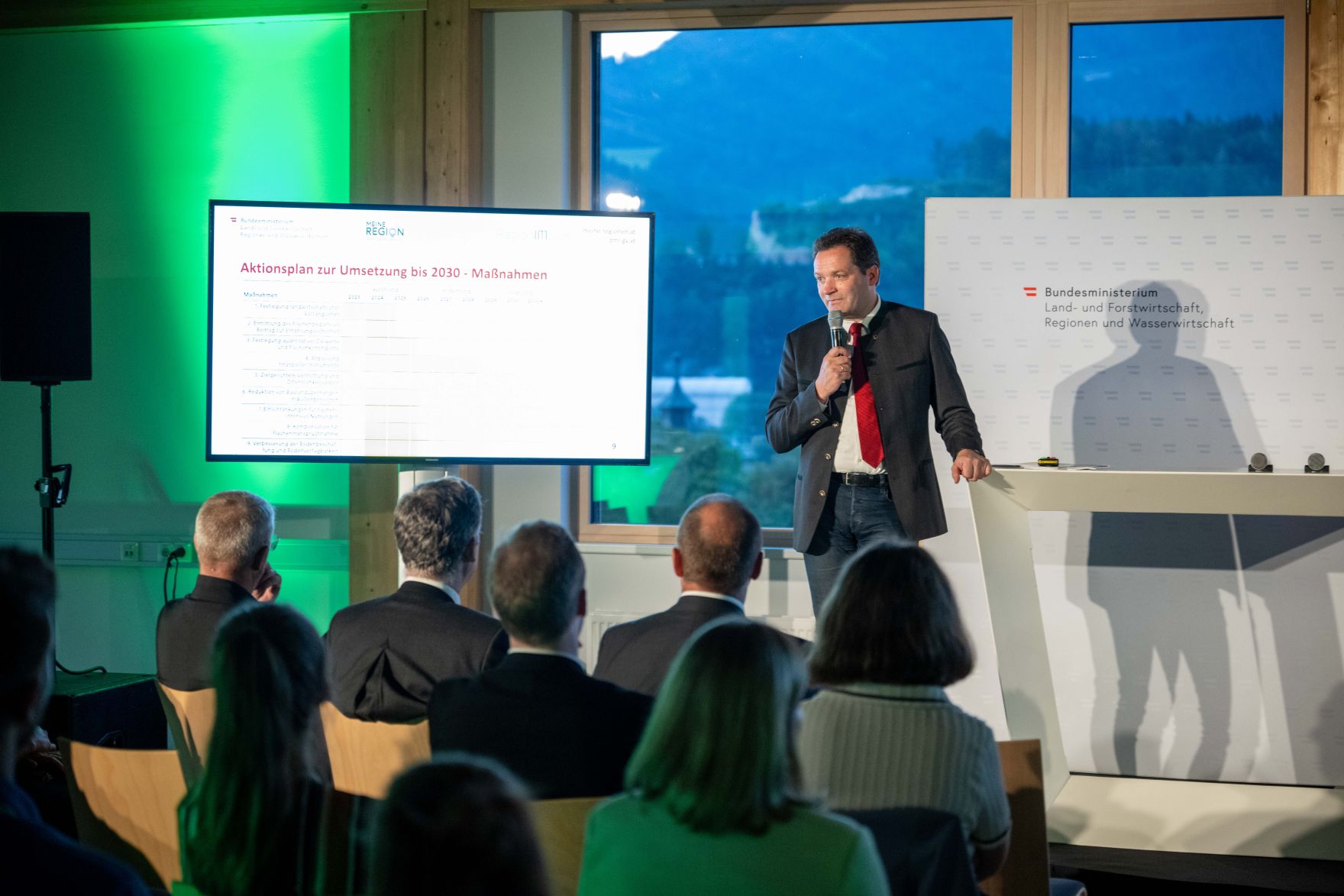 F&uuml;r den ersten Stopp der RegionIMpuls-Tour ging es f&uuml;r den Herrn Bundesminister Norbert Totschnig nach Tirol.