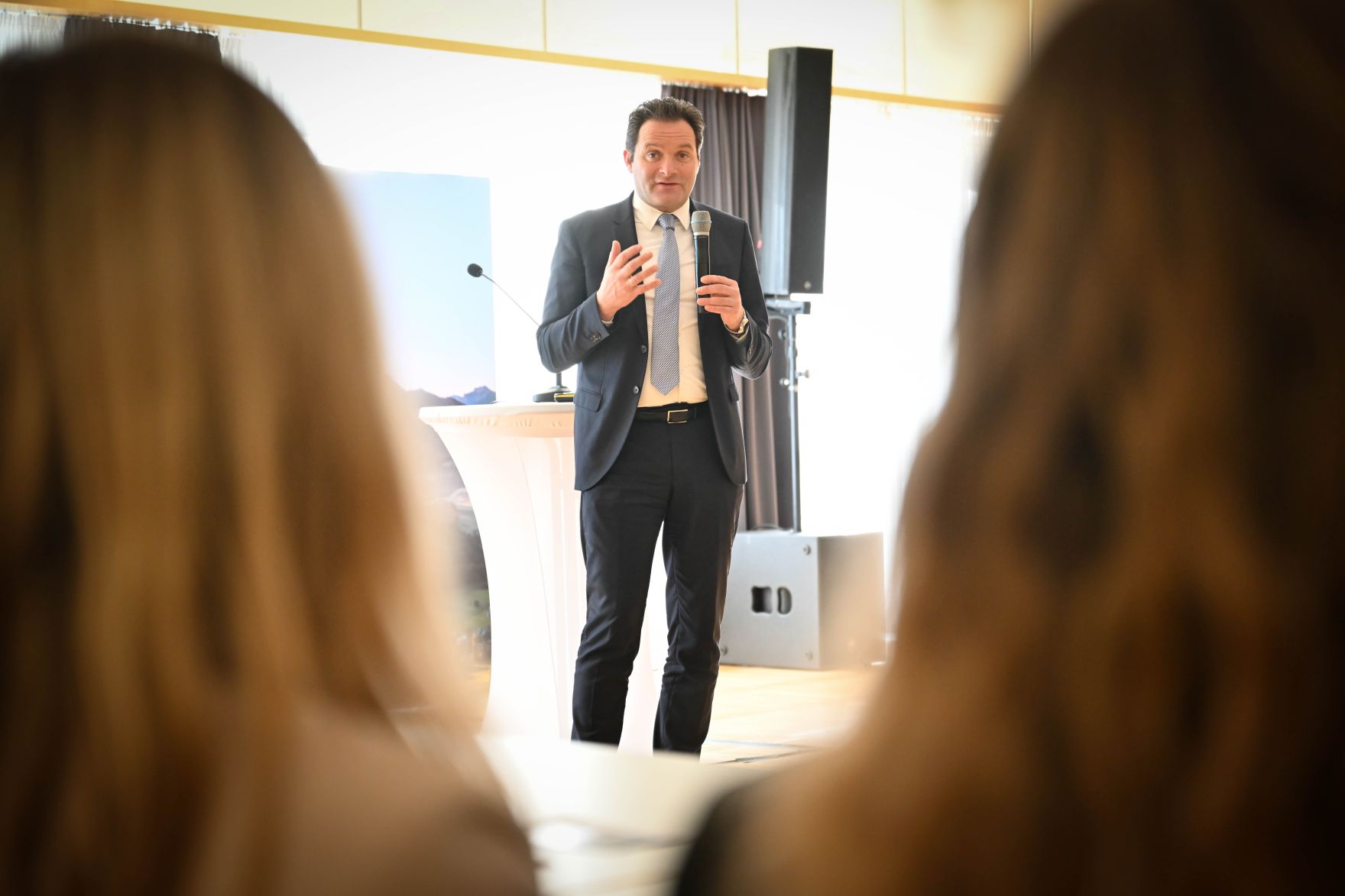 RHP_3427.jpg Als letzte Station der RegionIMpuls-Tour besuchte Herr Bundesminister Totschnig die HBLA St. Florian Fernbach in Oberösterreich.